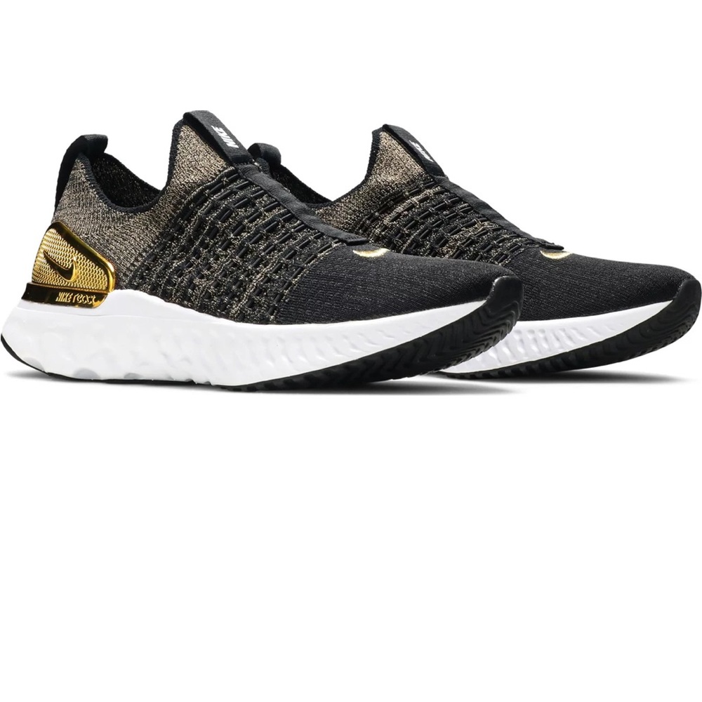 NIKE: Women’s React Phantom FlyKnit 2PRM Black and Gold SIZE: 10.5✨✔️